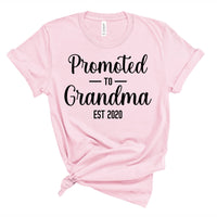 Promoted to Grandma Est 2020 Pregnancy Announcement Shirt for Women